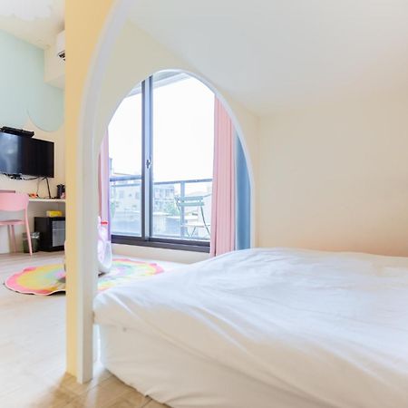 Sunlight Forest Homestay ไถหนาน ภายนอก รูปภาพ