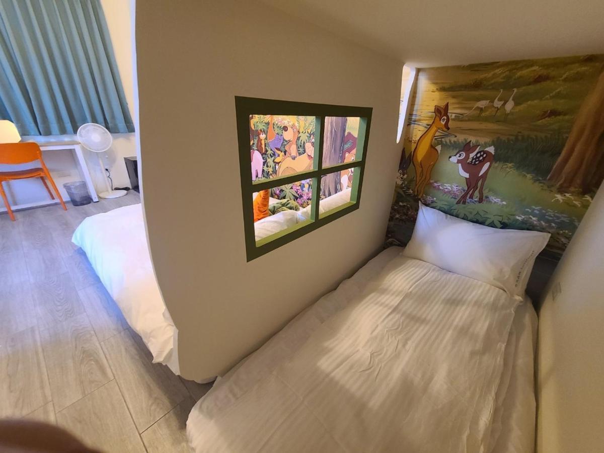 Sunlight Forest Homestay ไถหนาน ภายนอก รูปภาพ
