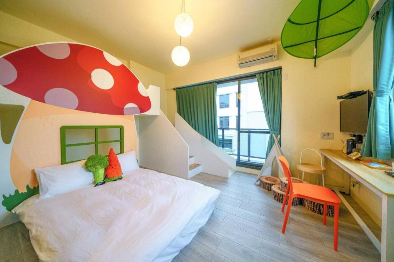 Sunlight Forest Homestay ไถหนาน ภายนอก รูปภาพ