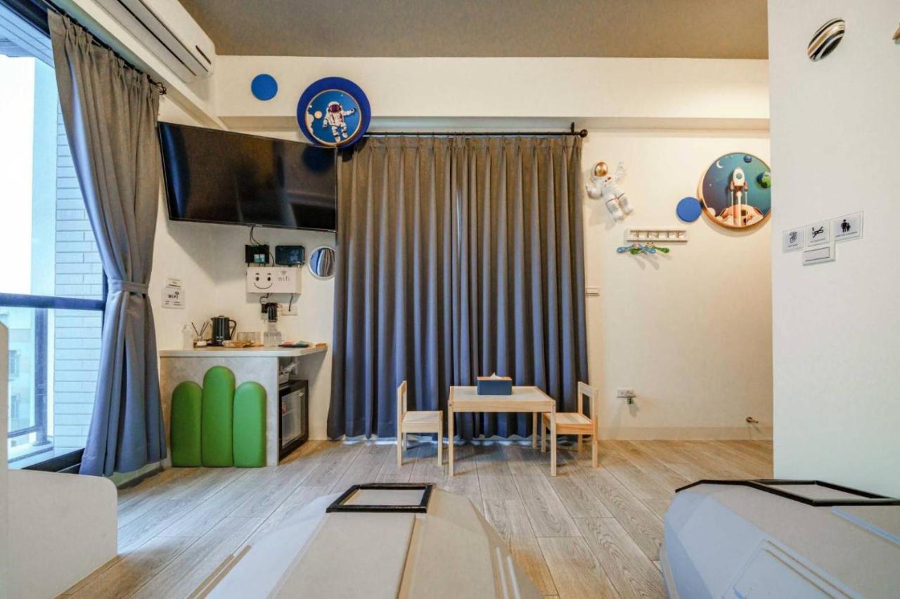 Sunlight Forest Homestay ไถหนาน ภายนอก รูปภาพ