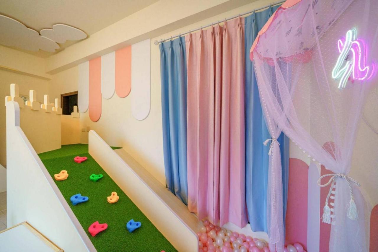 Sunlight Forest Homestay ไถหนาน ภายนอก รูปภาพ