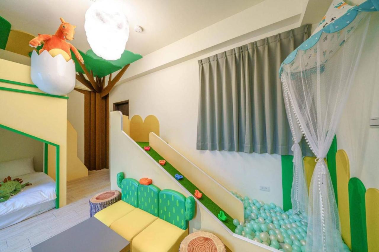 Sunlight Forest Homestay ไถหนาน ภายนอก รูปภาพ