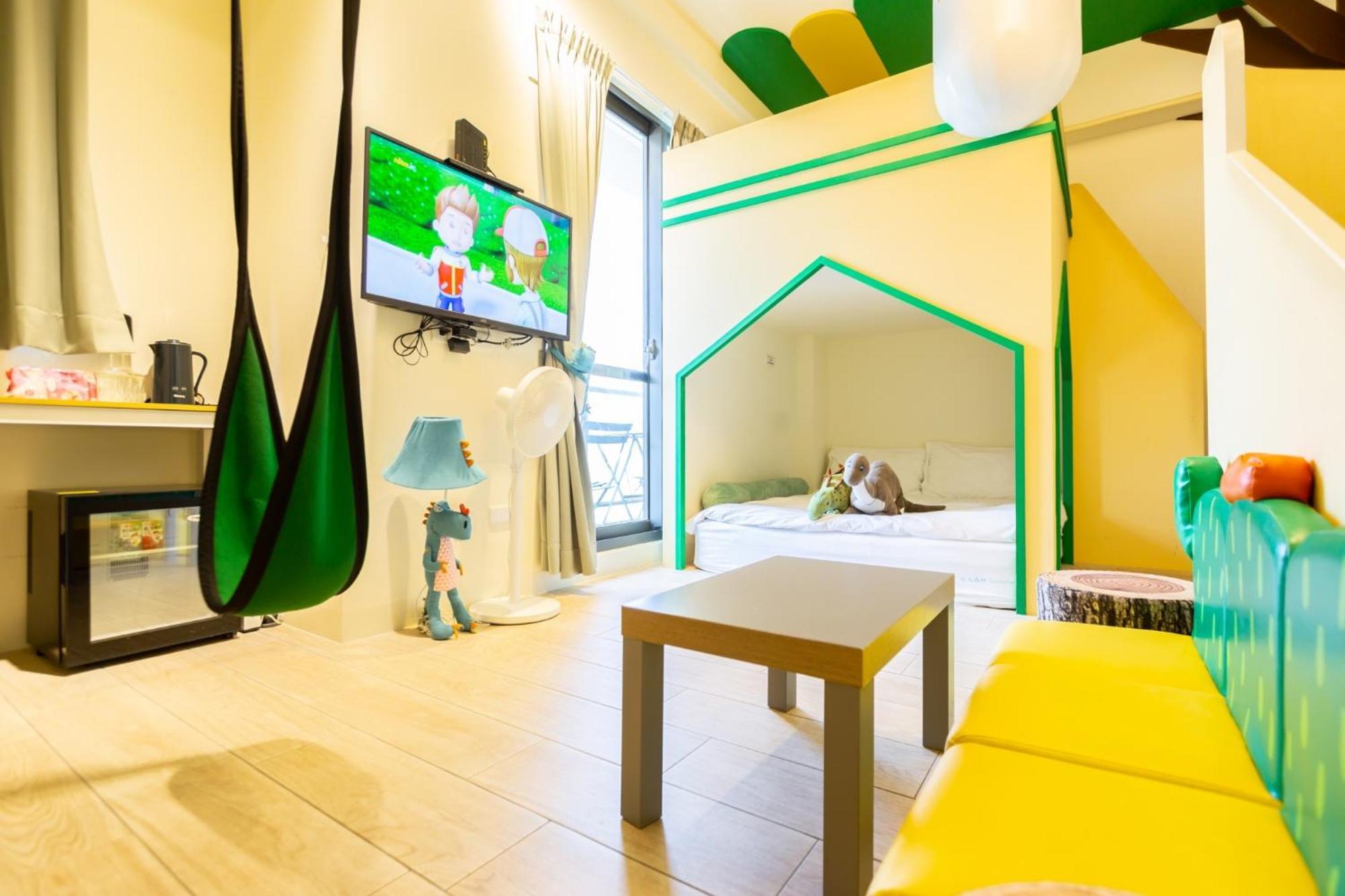 Sunlight Forest Homestay ไถหนาน ภายนอก รูปภาพ